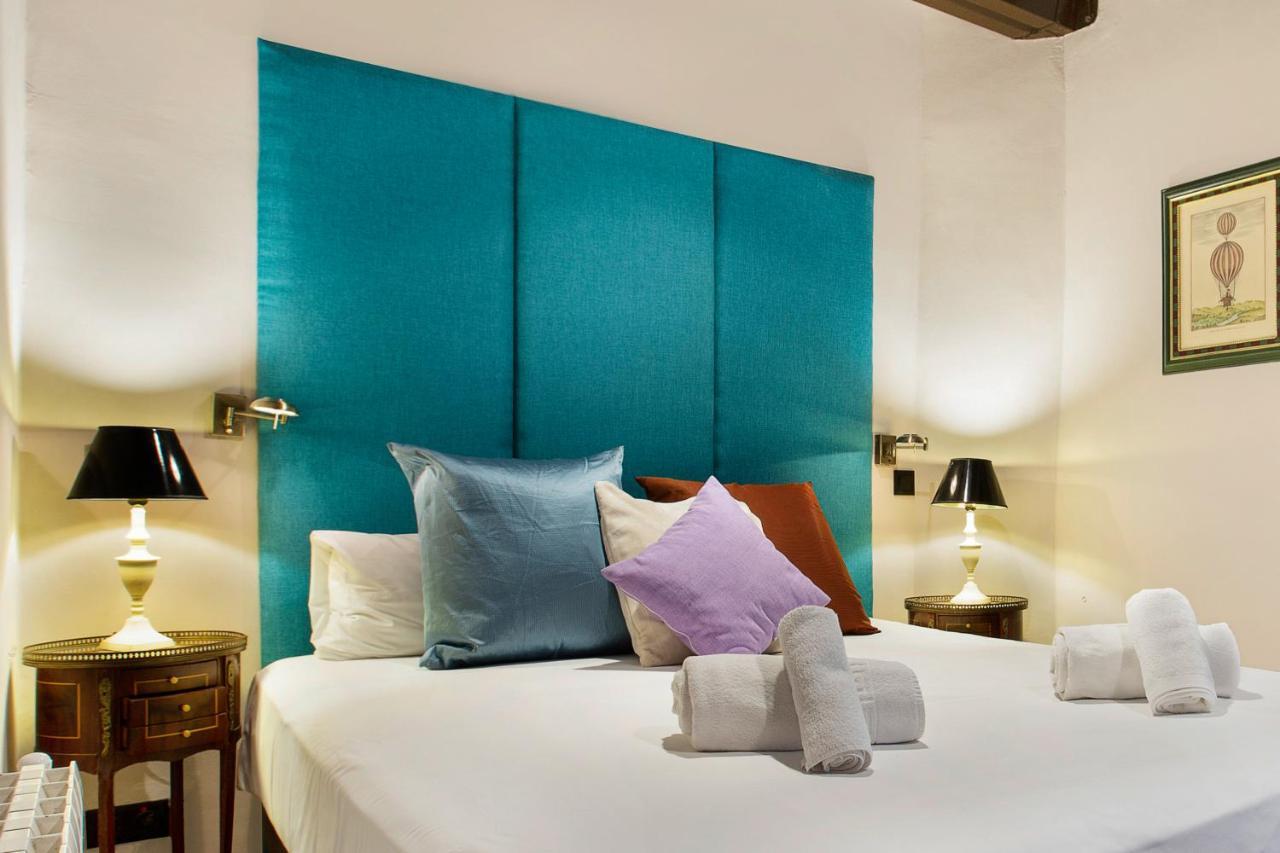 Stay U-Nique Apartments Carretes Barcelona Bagian luar foto