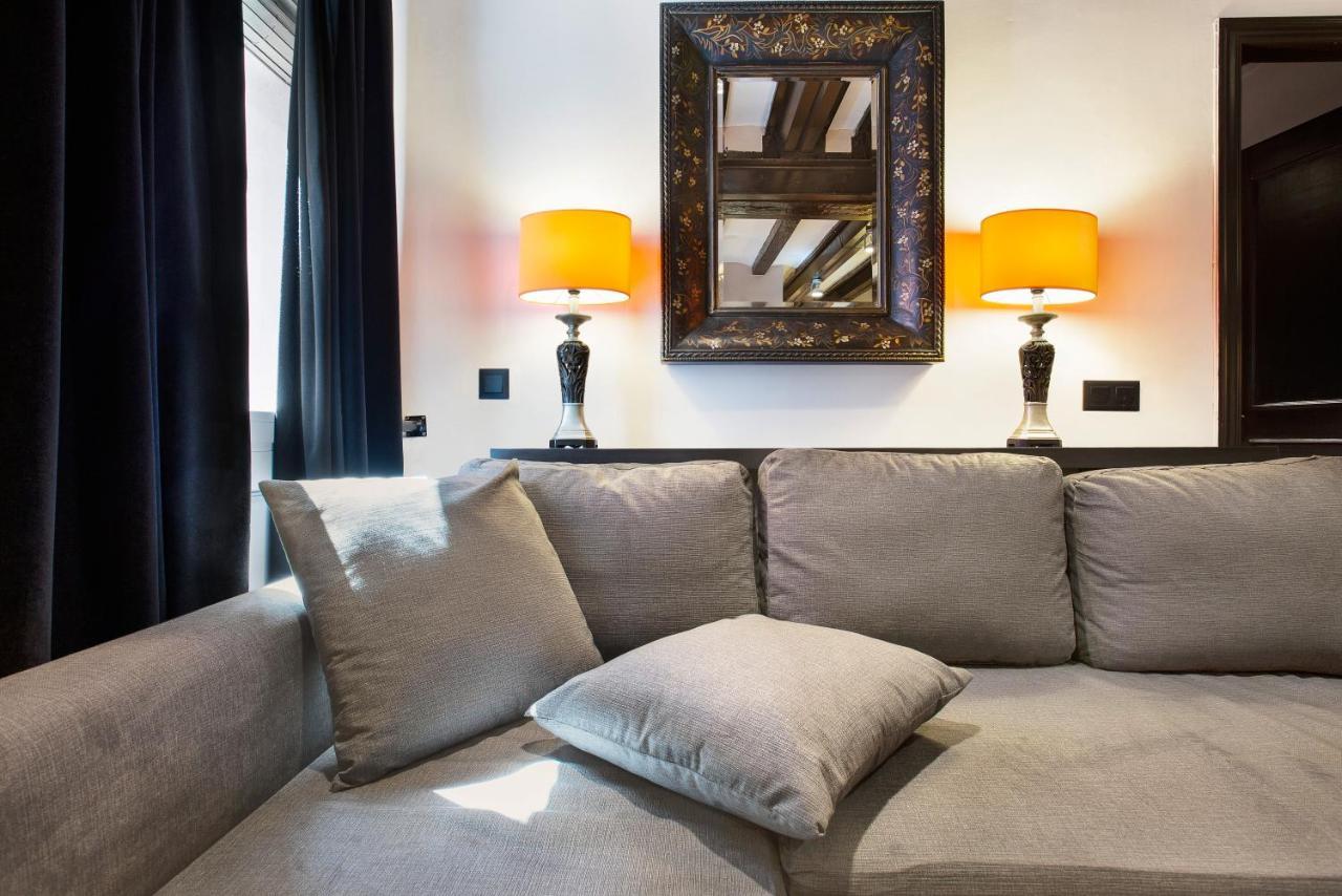 Stay U-Nique Apartments Carretes Barcelona Bagian luar foto