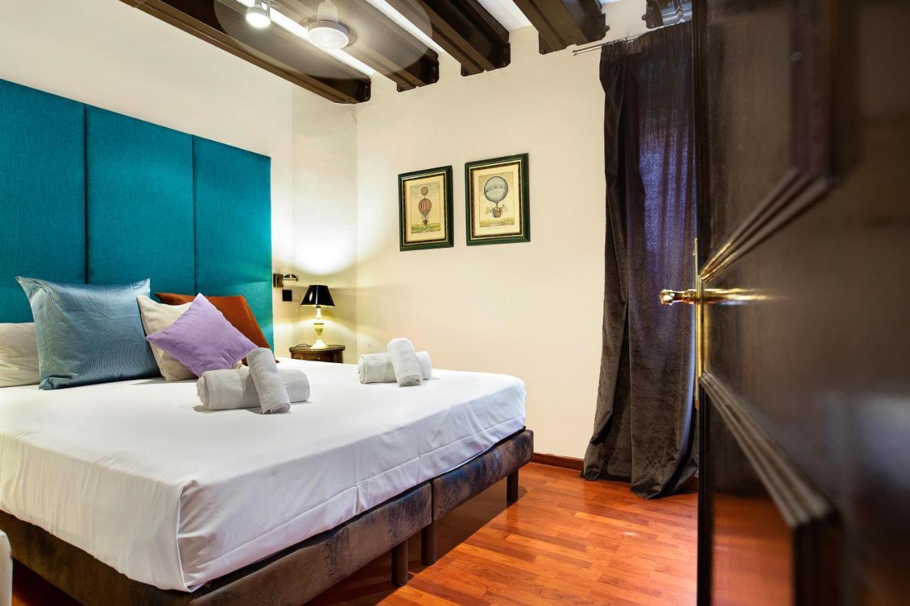 Stay U-Nique Apartments Carretes Barcelona Bagian luar foto